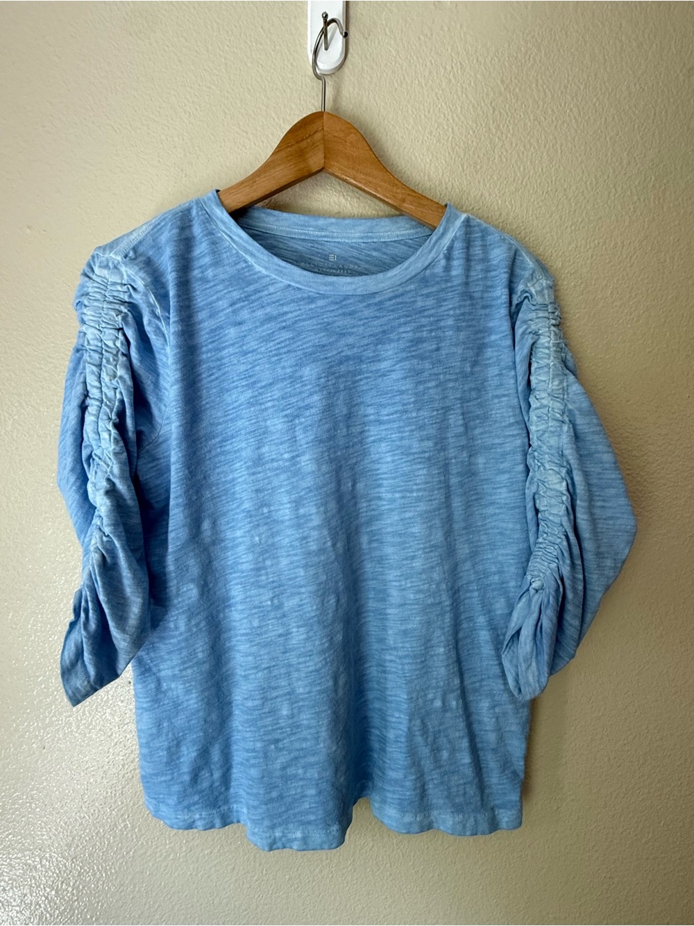 Elliott Lauren Light Blue Ruched-Sleeve Crew Neck Tee